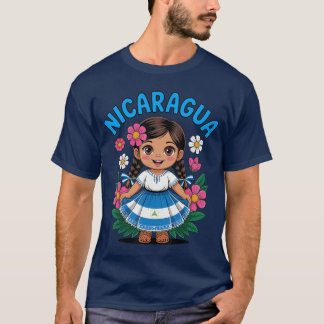 Süßes Nicaragua-Mädchen in traditioneller Tracht m T-Shirt