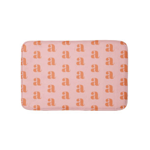 Süßes Pastell-Rosa-Korallen-Monogramm-Muster Badematte