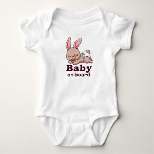 Süßes schlafendes Babyäffchen "Baby an Bord" Auto Baby Strampler