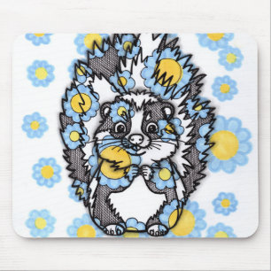 Süßes Stinktier mit blauen Blumen-Mauspad Mousepad