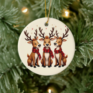 Süßes Weihnachts-Rentier-Trio mit karierten Schals Keramik Ornament