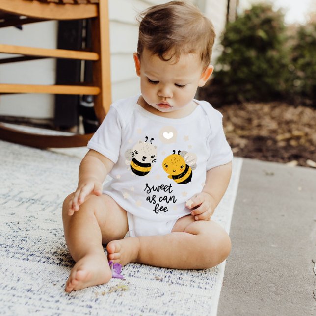Süßes wie gelbe Sterne | Baby Bodysuit Baby Strampler (Von Creator hochgeladen)