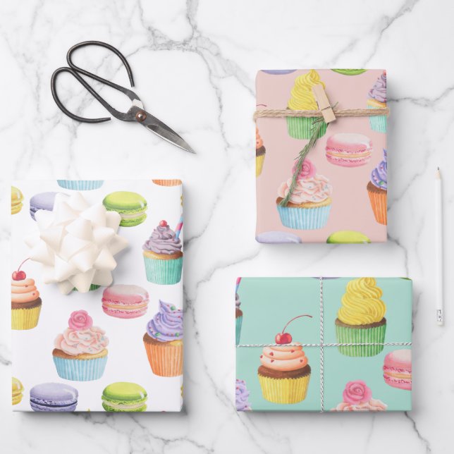Süßigkeiten-Muster Cupcakes und Macaros Geschenkpapier Set (Vorderseite)