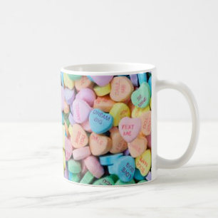 Süßigkeits-Gesprächsherzen des Valentinsgrußes Kaffeetasse