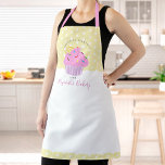 Süßrosa Kuchen Gebäck Nachtisch Gelb Schürze<br><div class="desc">Hier ist ein wunderbarer Weg, um den Spaß des Backens zu ergänzen. Genießen Sie die kulinarischen Abenteuer, wenn Sie diese elegante, raffinierte, einfache und moderne Schürze tragen. Ein funkelnd, rosa Kuchen und handgeschriebene Schrift-Typografie überlagern einen Polka-Punkt und hellpastellgelben Zitronengelb. Personalisieren Sie Ihre Daten mit Ihrem Namen oder einer anderen Kopie....</div>