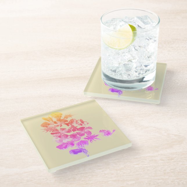 Süßrosa und violette Blumen Glasuntersetzer (Schrägansicht)