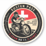 Susten Pass | Schweiz | Motorrad Aufkleber<br><div class="desc">Susten Pass in einem Vintagen,  bedrückten Stil-Emblem gemacht. Es ist ein berühmter Hochgebirgspass,  der in der Schweiz gefunden wurde.</div>