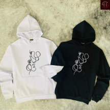 Couple kiss on forehead