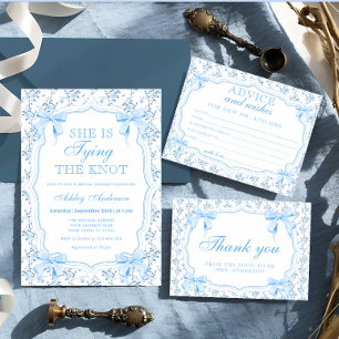 Elle noue les conseils et les cartes de voeux