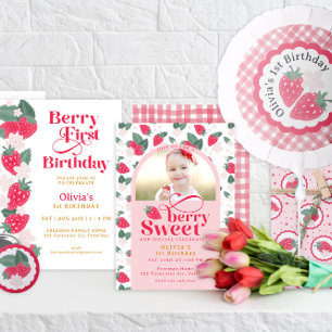 Berry First Birthday Einladung   Rote Erdbeere