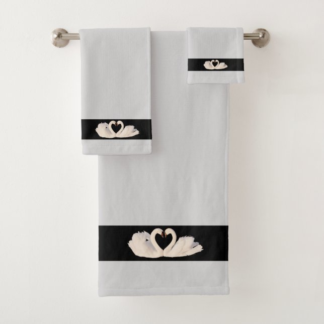 Swan Couple on Black & Light Silver Grau Badhandtuch Set (Insitu)