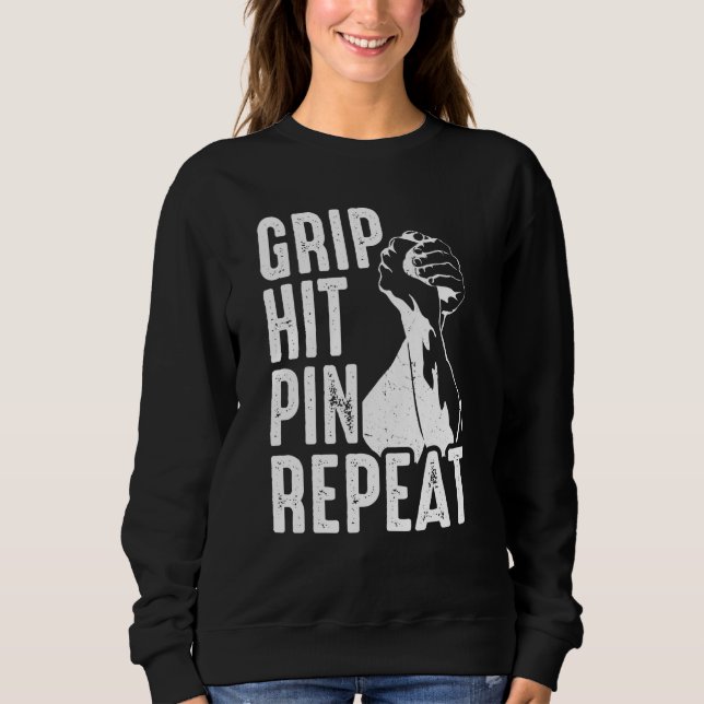 Sweatshirt Arm Bar Wrestling Grip Hit Pin Repeat (Devant)