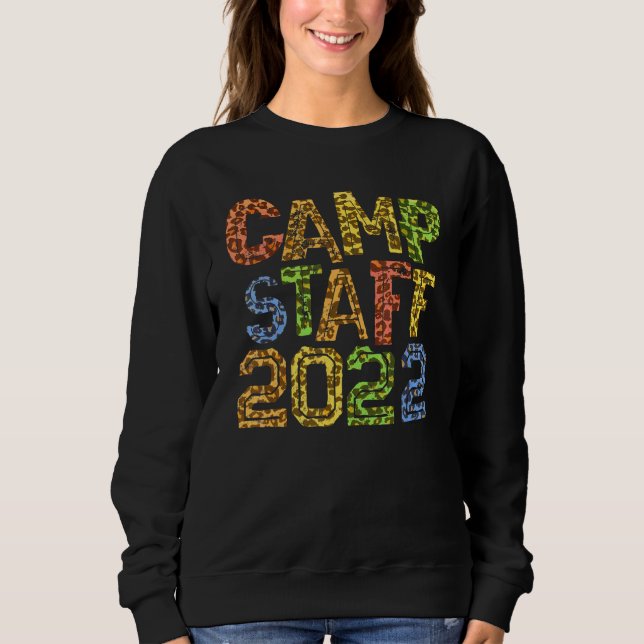 Sweatshirt Camp Staff 2022 Empreinte de léopard Hôte Conseill (Devant)