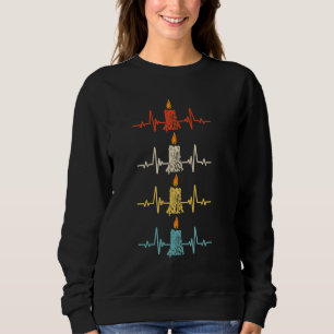 Sweatshirt Chandelière Candle Faisant Un Bouton De Coeur