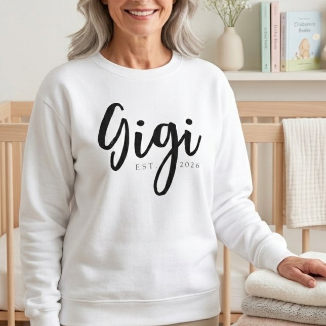 Sweatshirt Conception de script doux Gigi année EST Cozy (Créateur téléchargé)