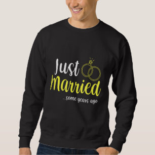 Sweatshirt Des Hommes Se Marient Il Y A Quelques Années Marri