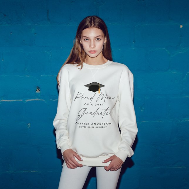 Sweatshirt Fier maman d'une classe de 20YY script de diplôme (Créateur téléchargé)