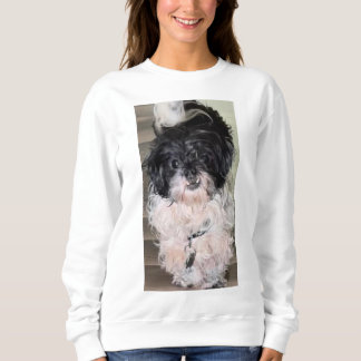 SWEATSHIRT GABBY SUR UN T-SHIRT