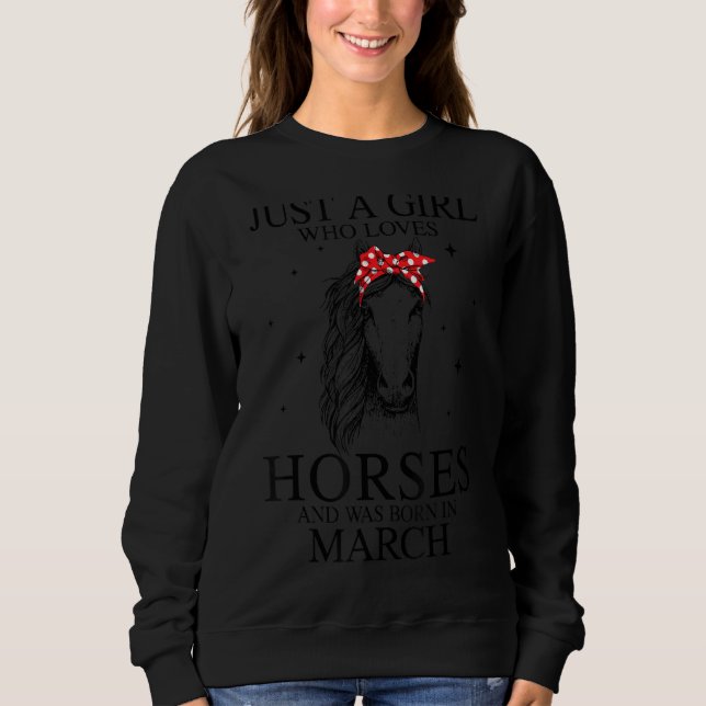 Sweatshirt Juste Une Fille Qui Aime Les Chevaux Et Est Née En (Devant)