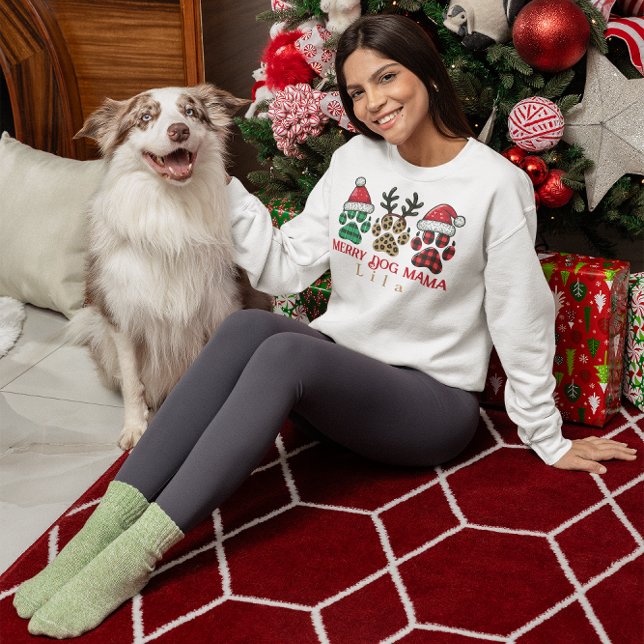 Sweatshirt maman de merry dog personnalisées de noël (PERSONALIZED MERRY DOG MAMA SWEATSHIRT)