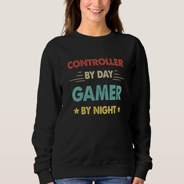 Sweatshirt Retro Controller By Day Gamer By Night (Devant)