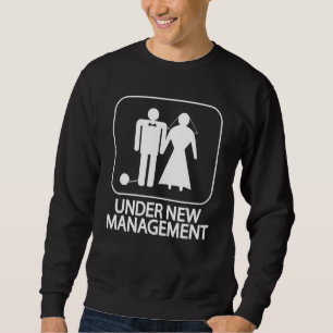 Sweatshirt Sous La Nouvelle Mariée De Gestion Et Mari Marié N