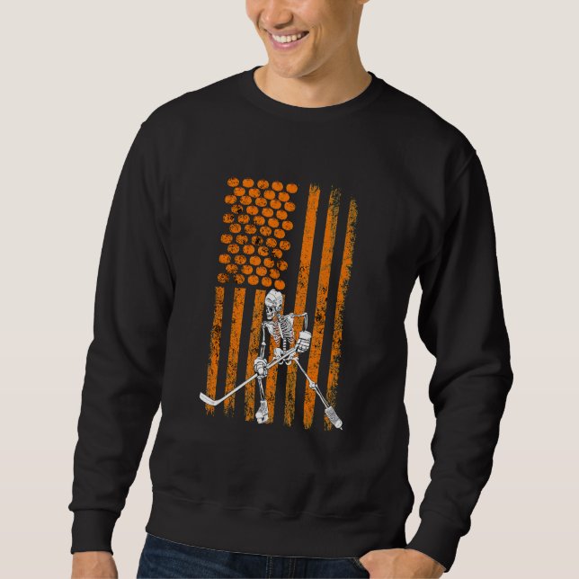 Sweatshirt Streaky Flag Halloween Ice Hockey Player Skeleton  (Devant)