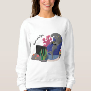 Sweatshirt Un requin drôle en regardant la bande dessinée de 
