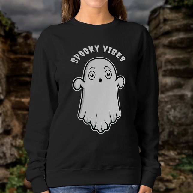 Sweatshirt Vibes éffrayantes Ghost mignon dessin animé Ghost  (Spooky design for the Halloween season. The text is personalizable.)