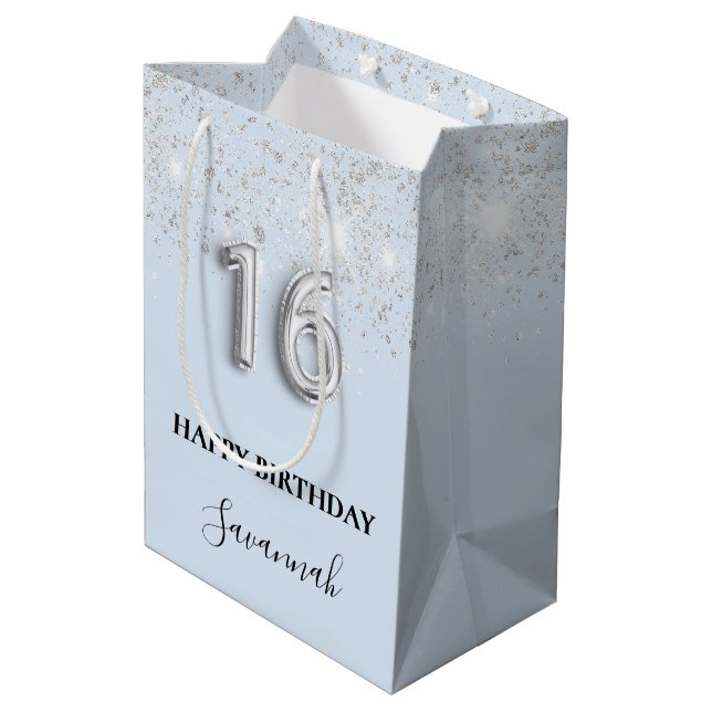 Sweet 16 baby blue silber Glitzer Staubname Mittlere Geschenktüte (Rückseite Schrägansicht)
