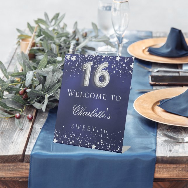 Sweet 16 blaue Silberstars heißen Party willkommen Sockelschild (Von Creator hochgeladen)