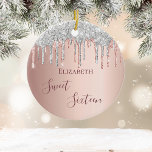 Sweet 16 Geburtstag Rose Gold Rosa Keramik Ornament<br><div class="desc">Ein Ornament für einen mädchenhaften und glamourösen süßen 16. Geburtstag. Ein Imitat Rose goldener Hintergrund mit einer eleganten Rose Gold und Tropfen, Farbe Tropflook. Der Text: 16 . Geburtstag ist in dunklem Rose-Gold mit einem großen, modernen Schrift geschrieben. Personalisieren und einen Namen hinzufügen. Perfekt als Party Dekoration, Gunst, Sake oder...</div>