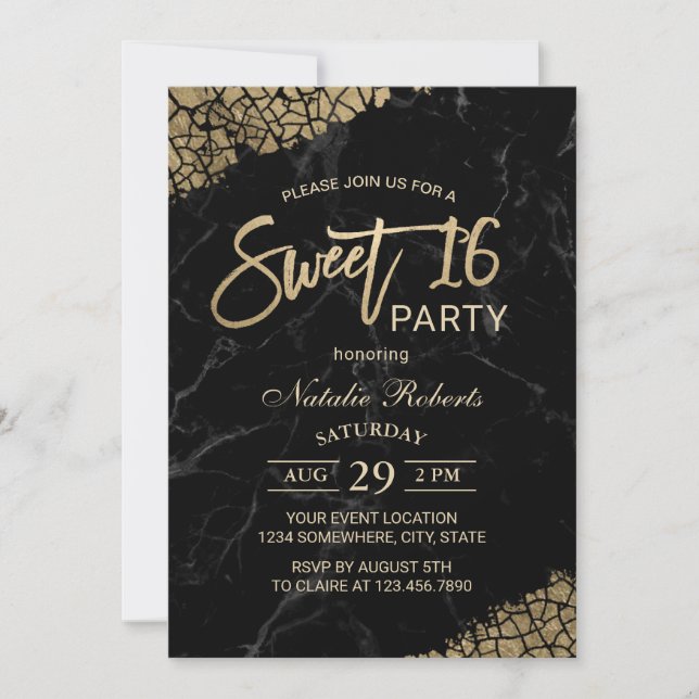Sweet 16 Moderne Black Marble & Gold Typografie Einladung (Vorderseite)