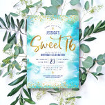 Sweet 16 Türkis Watercolor Gold Girly Geburtstag Einladung<br><div class="desc">"Happy Sweet 16". Schicken Sie diese atemberaubende, einfache, festliche, moderne, personalisierte Party Einladung für eine Veranstaltung, an die Sie sich erinnern können. Funkelnd Goldfolie und winzige Konfetti-Glitzer-Punkte und Typografie-Skript überlagern einen weichen rosa Aquarellhintergrund. Personalisieren Sie den benutzerdefinierten Text mit dem Namen Ihrer Tochter und anderen Party-Details. Ideal für die aufstrebende...</div>