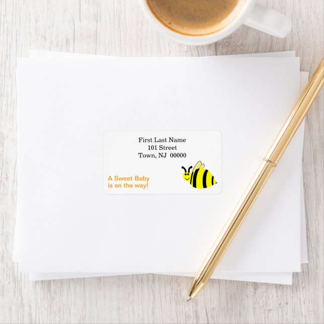 Sweet Baby Shower Yellow Bumble Bee  Adressaufkleber (Insitu)