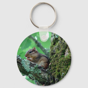 Sweet Chipmunk in einem Baumkleid und Geschenke Schlüsselanhänger