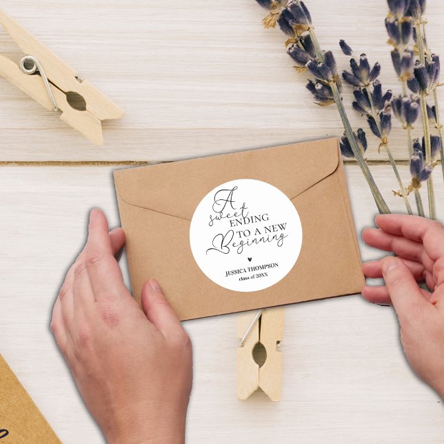 Sweet Ending to New Beginning 2024 Abschluss Runder Aufkleber (Sweet Ending to New Beginning 2024 Graduation Classic Round Sticker)