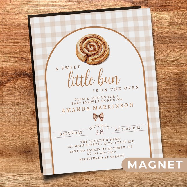 Sweet Little Bun in Oven Neutral Baby Shower Magneteinladung (Von Creator hochgeladen)