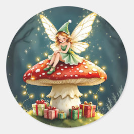 Sweet Little Christmas Fairy on Mushroom Runder Aufkleber