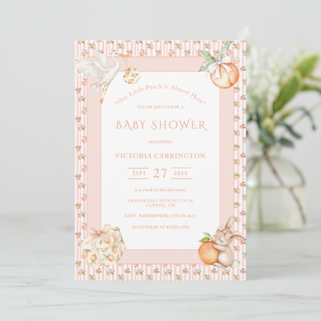 Sweet Little Peach Baby Shower Einladung (Stehend Vorderseite)