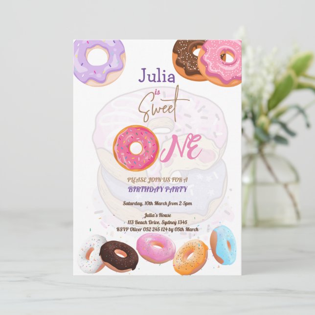 Sweet One Donut Geburtstag pink Einladung (Stehend Vorderseite)