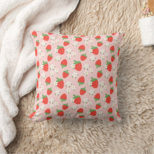 Sweet Strawberries & Daisies Throw Kissen