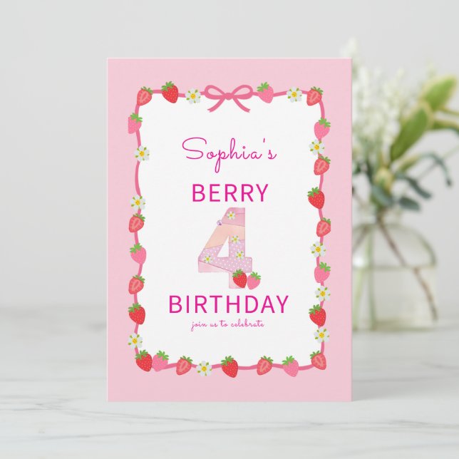 Sweet Strawberry 4e invitation anniversaire (Debout devant)