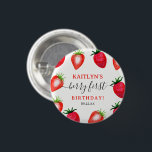 Sweet Strawberry Berry Erster Geburtstag Button<br><div class="desc">Diese süßen Erdbeerknöpfe sind perfekt für jeden kleinen,  der in diesem Jahr einen ersten Geburtstag feiert. Das Design umfasst handbemalte Aquarellerdbeeren und eine leicht zu personalisierende Vorlagenfassung. Entsprechende Party-Elemente finden Sie in der Auflistung.</div>