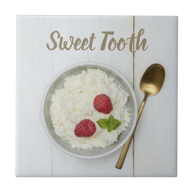 Sweet Tooth Reis Pudding mit Himbeeren Nachtisch Fliese (Vorderseite)
