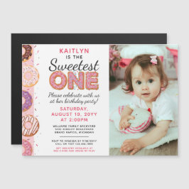 SWEETEST EIN Pink Iced Donuts Erstes Geburtstags-F Magneteinladung