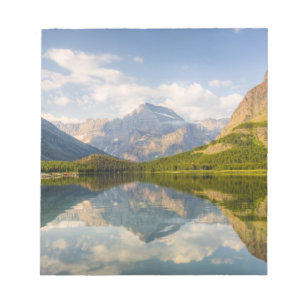 Swiftcurrent Lake mit Many Glacier Hotel und Notizblock