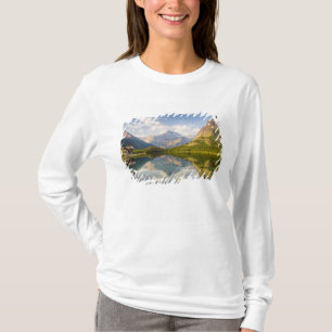 Swiftcurrent Lake mit Many Glacier Hotel und T-Shirt