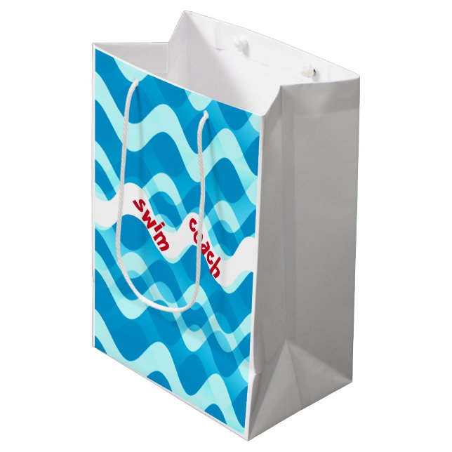Swim Coach Geschenktasche Mittlere Geschenktüte (Vorderseite Schrägansicht)