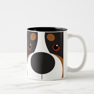 Swissy stellen Tasse gegenüber